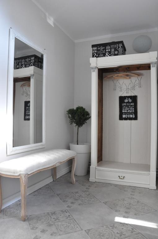 Be Well 3-Rooms Apartment With Parking And Garden Warsaw Exterior photo