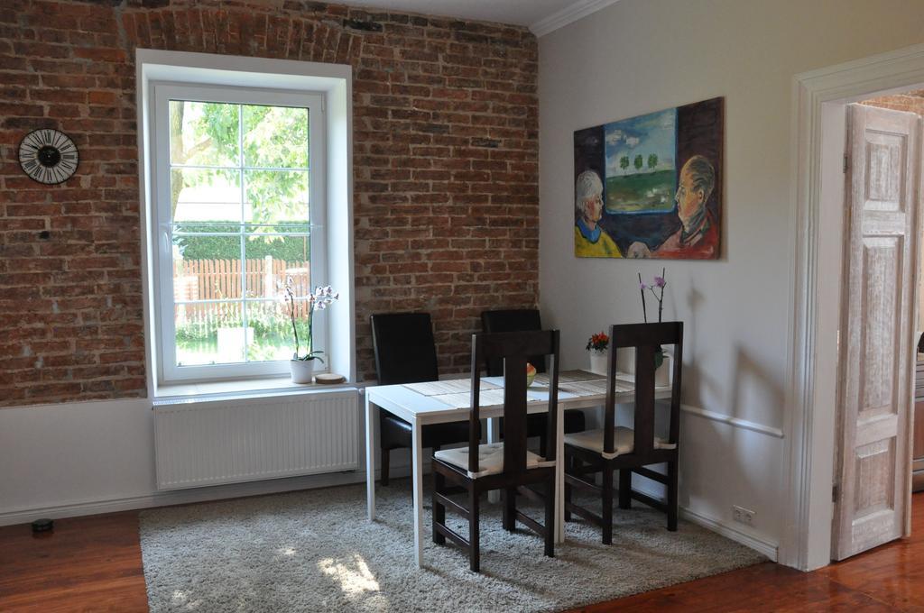 Be Well 3-Rooms Apartment With Parking And Garden Warsaw Exterior photo