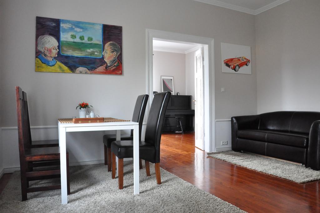 Be Well 3-Rooms Apartment With Parking And Garden Warsaw Exterior photo