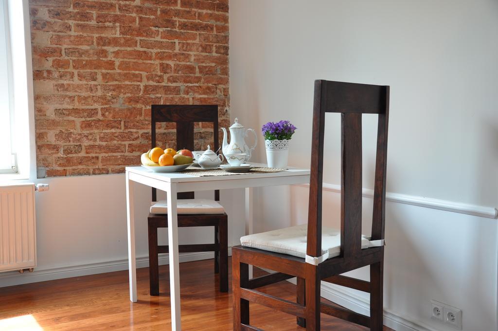 Be Well 3-Rooms Apartment With Parking And Garden Warsaw Exterior photo
