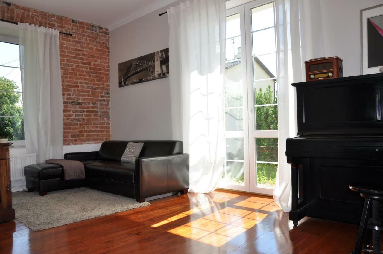 Be Well 3-Rooms Apartment With Parking And Garden Warsaw Exterior photo