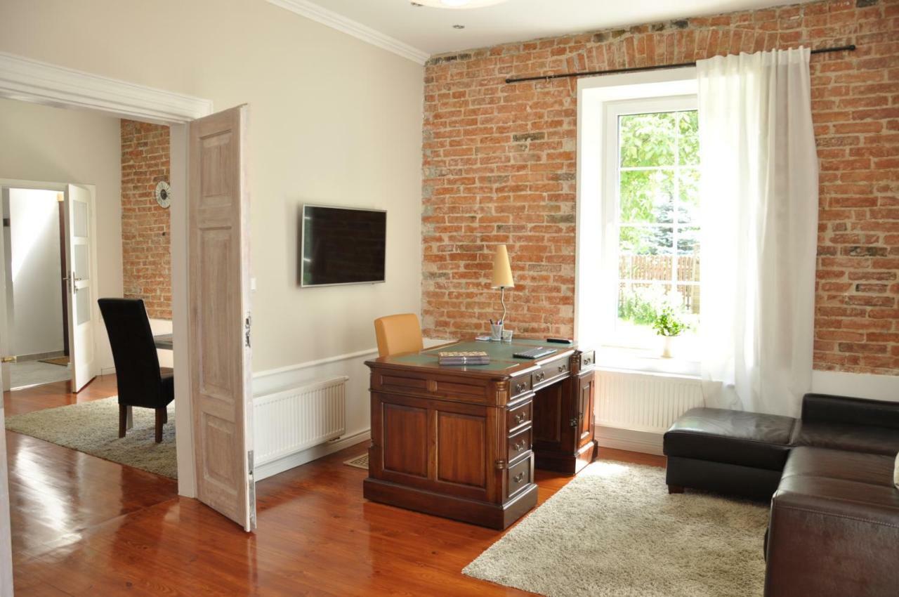 Be Well 3-Rooms Apartment With Parking And Garden Warsaw Exterior photo