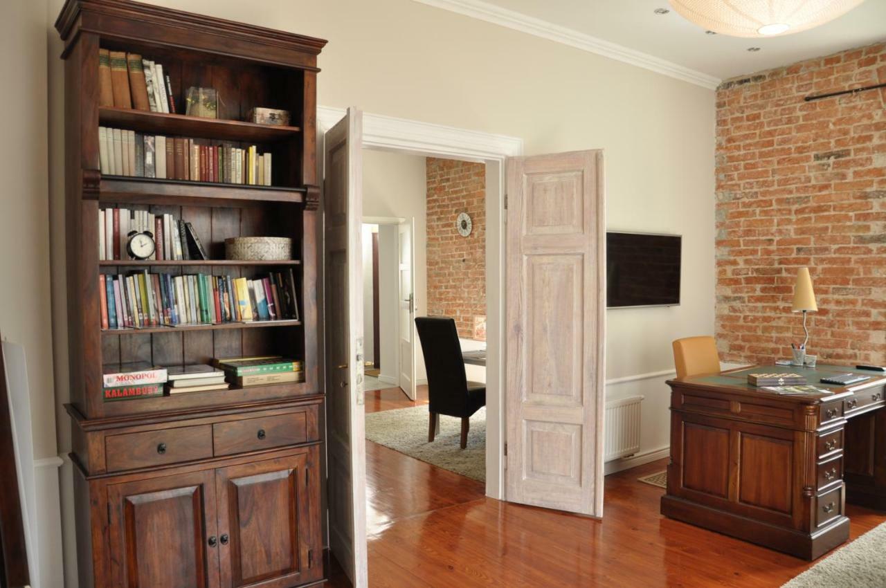 Be Well 3-Rooms Apartment With Parking And Garden Warsaw Exterior photo